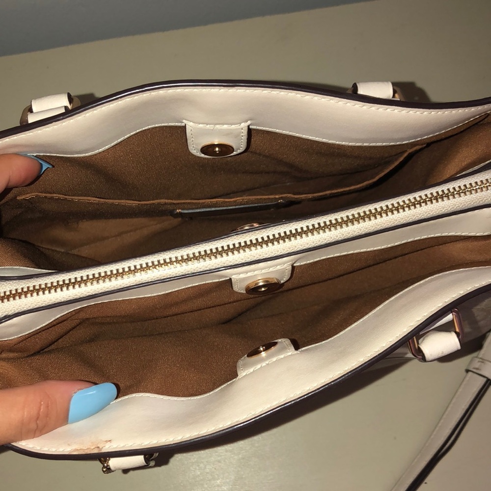 Coach Handbag - Picture 3 of 9